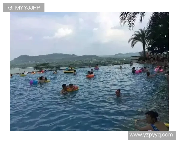 夏日泳池派对狂欢夜,畅享清凉与激情的完美结合 夏日泳池派对狂欢夜,畅享清凉与激情的完美结合